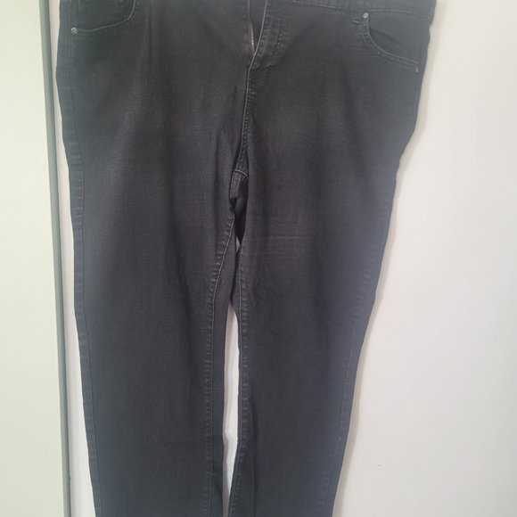 DC Jean's Size 26W  Black, Straight Leg - Picture 3 of 5